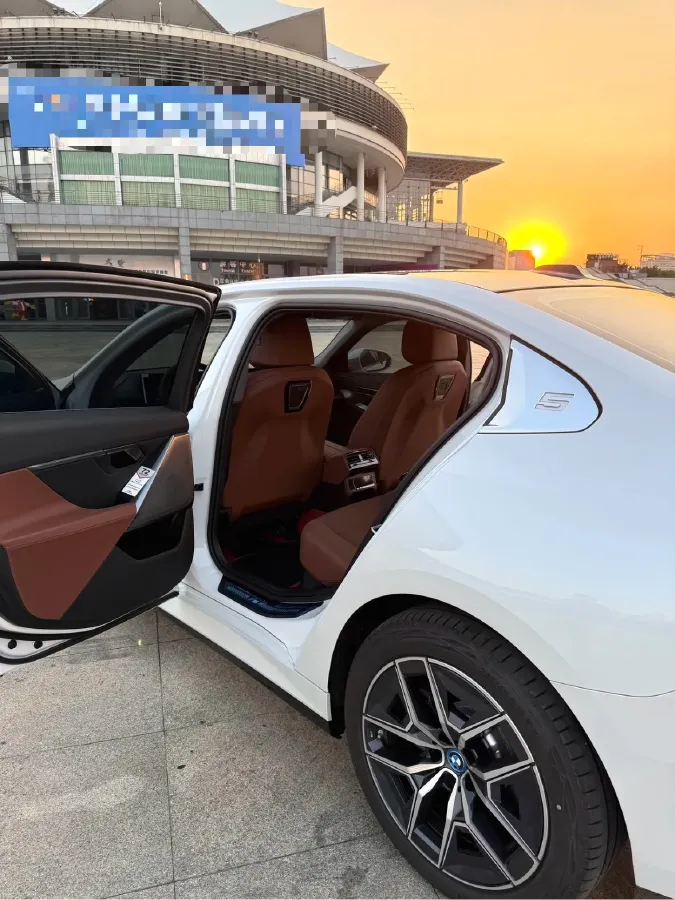 2024 BMW i5 BEV 79.05KWH,autocango,china used car exporter,china ev exporter,chinese used car exporter,chinese used ev exporter