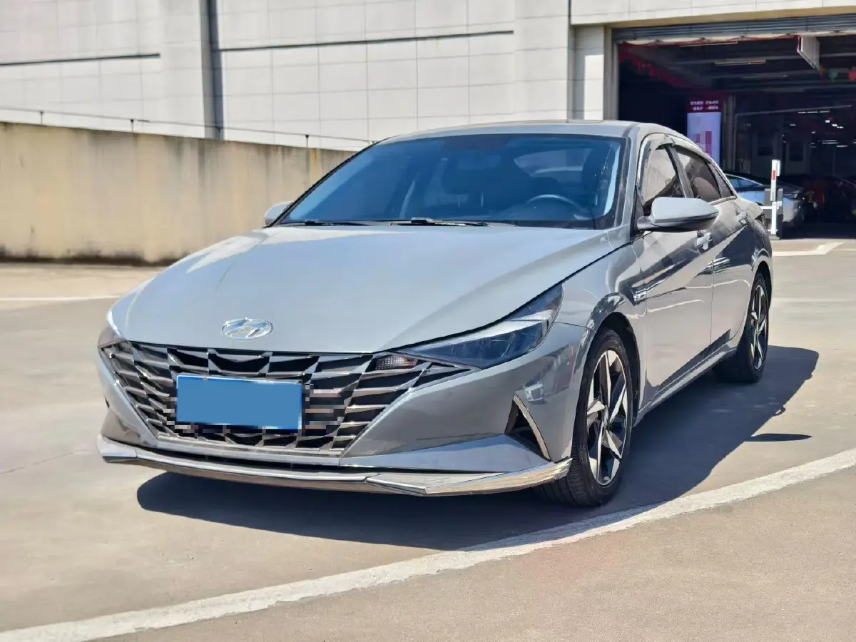 2022 Hyundai Elantra 1.5L 115HP L4 CVT