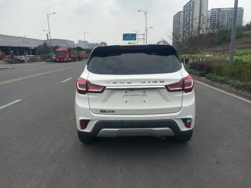 2017 Landwind X2 1.6L 125HP L4 5MT,autocango,china used car exporter,china ev exporter,chinese used car exporter,chinese used ev exporter