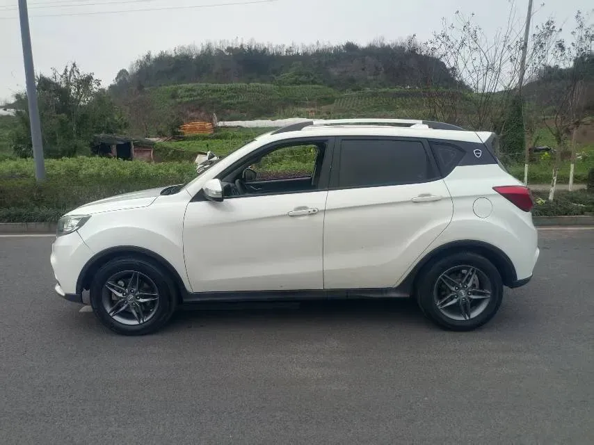 2017 Landwind X2 1.6L 125HP L4 5MT,autocango,china used car exporter,china ev exporter,chinese used car exporter,chinese used ev exporter