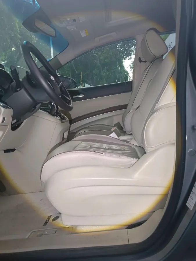 2022 Buick GL8 2.0T 237HP L4 9AT,autocango,china used car exporter,china ev exporter,chinese used car exporter,chinese used ev exporter