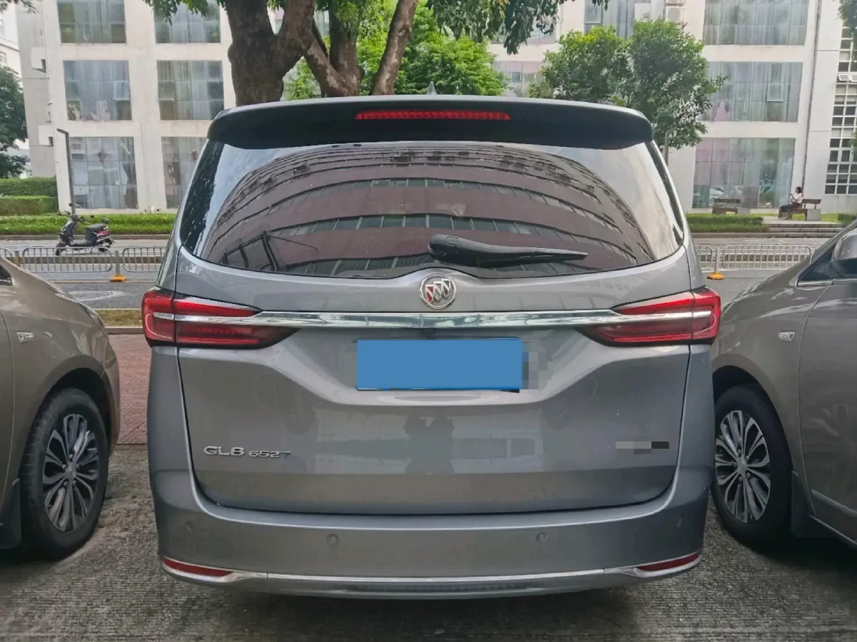 2022 Buick GL8 2.0T 237HP L4 9AT,autocango,china used car exporter,china ev exporter,chinese used car exporter,chinese used ev exporter