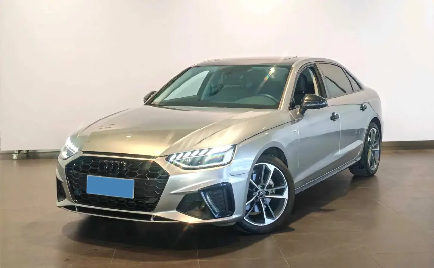 2022 Audi A4L 2.0T 190HP L4 7DCT