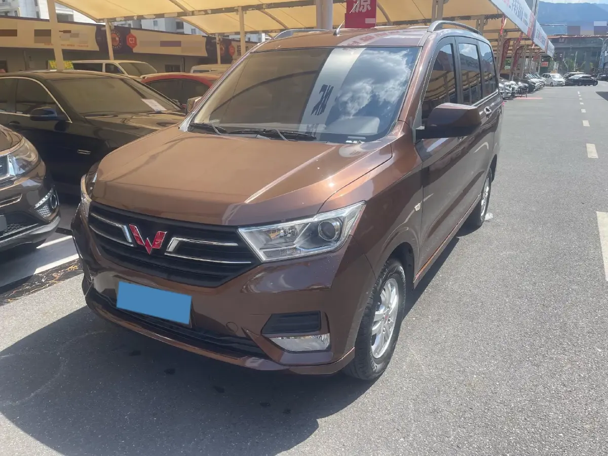 2021 WuLing HongGuang 1.5L 99HP L4 6MT