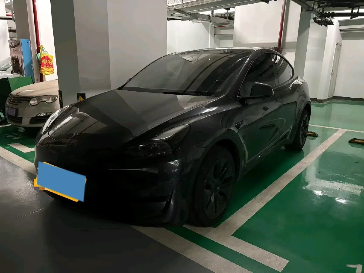 2025 Tesla Model Y BEV 78.4KWH