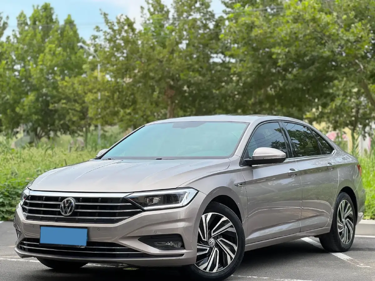 2020 Volkswagen Sagitar 1.4T 150HP L4 7DCT