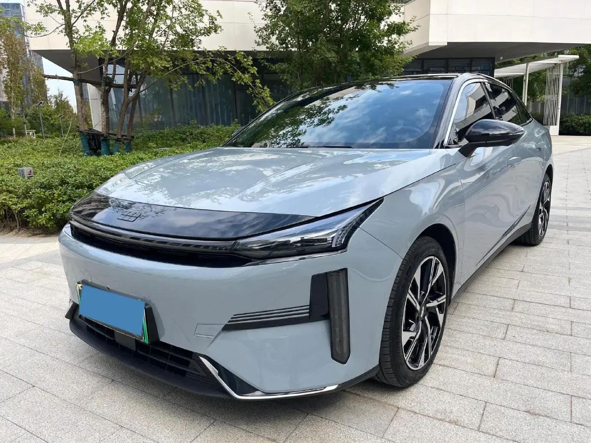 2023 Geely Galaxy L6 1.5T 163HP L4 3DHT PHEV