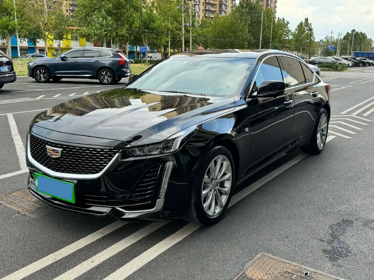 2022 Cadillac CT5 2.0T 237HP L4 10AT