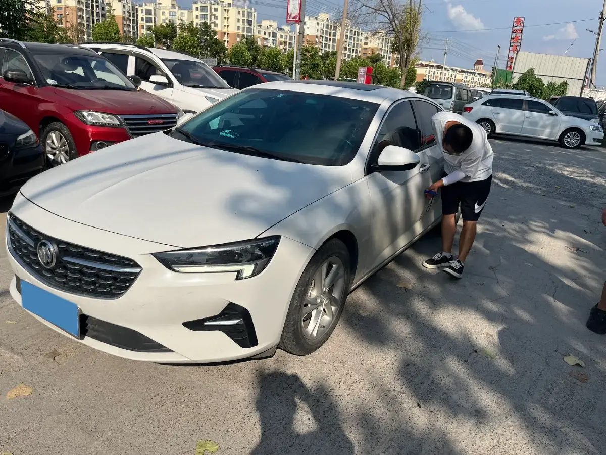2020 Buick Regal 1.5T 169HP L4 9AT