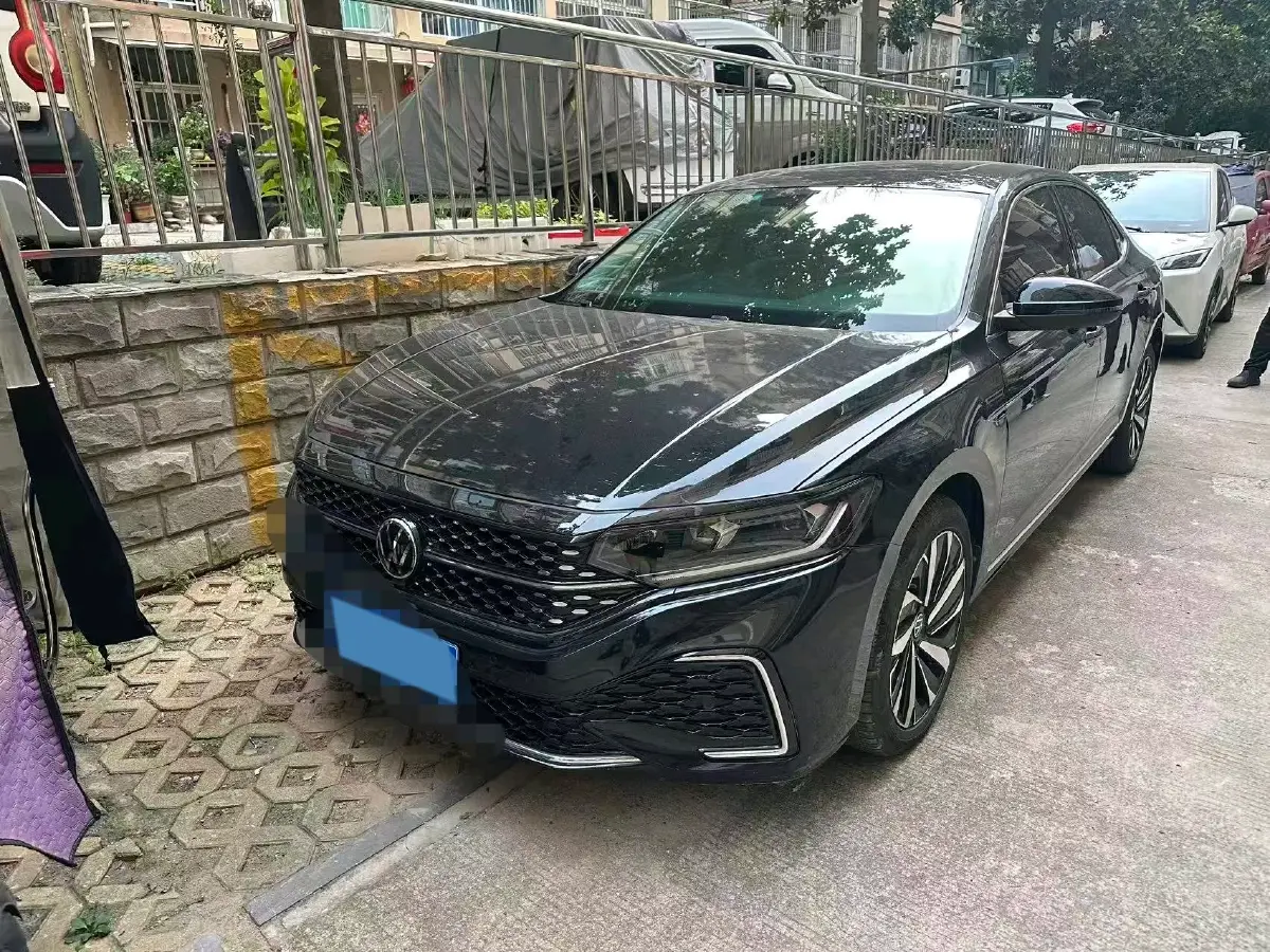 2022 Volkswagen Passat 2.0T 186HP L4 7DCT