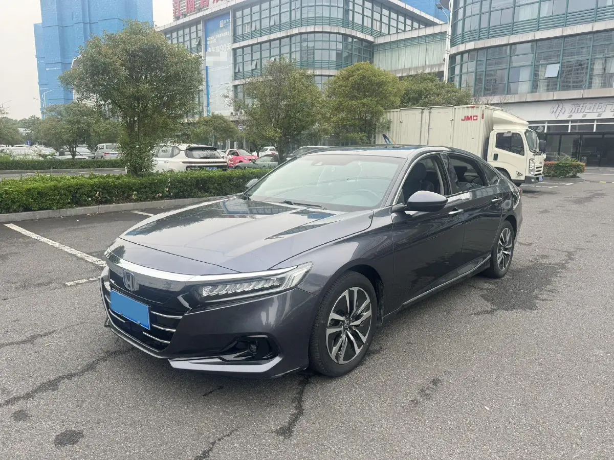 2022 Honda Accord 2.0L 146HP L4 E-CVT Hybrid