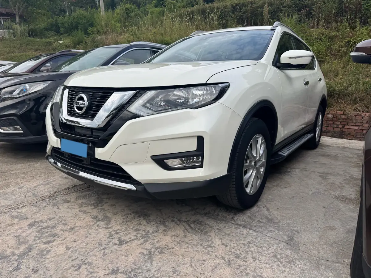 2021 Nissan X-Trail 2.0L 151HP L4 CVT