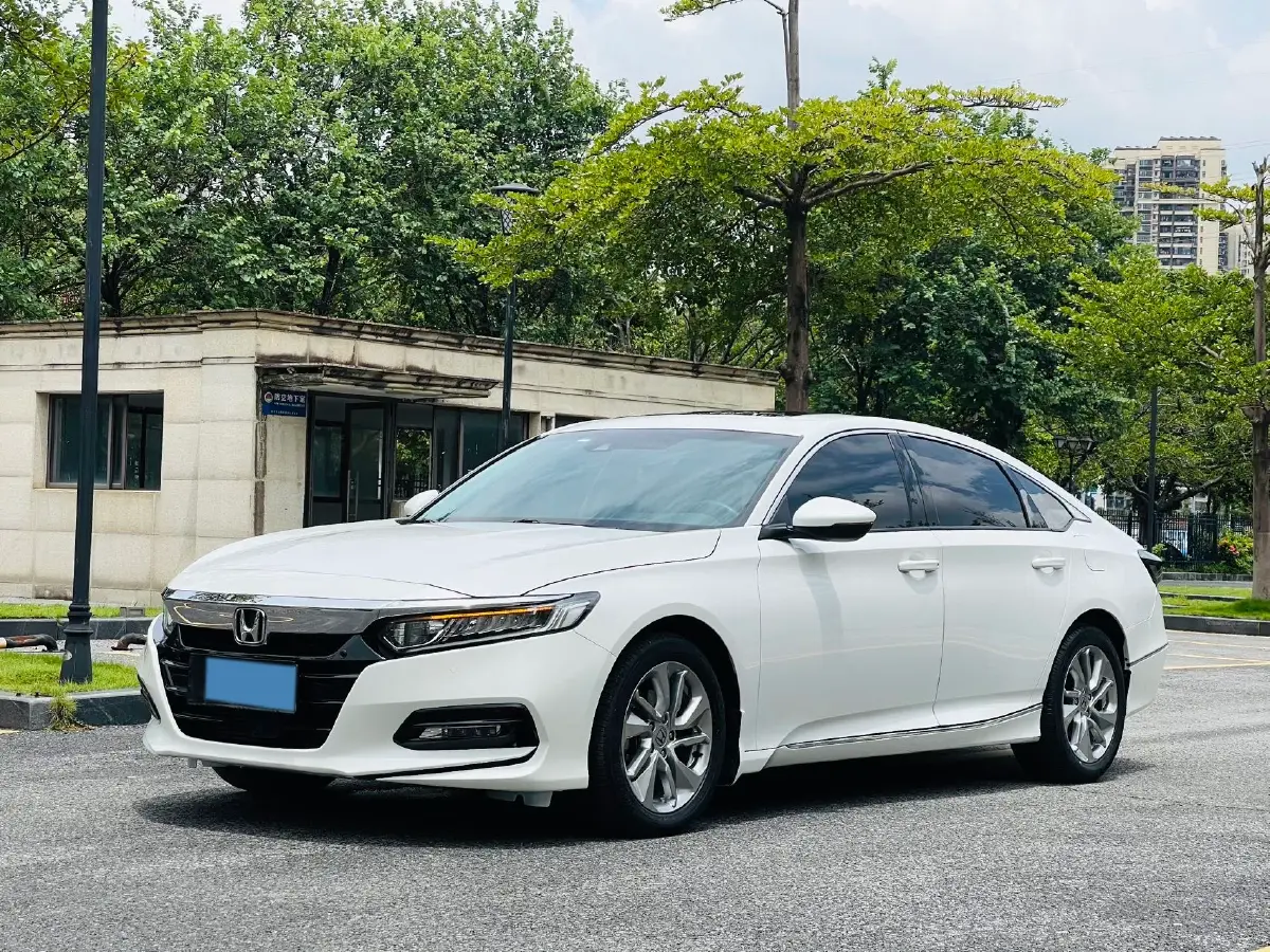 2018 Honda Accord 1.5T 194HP L4 CVT