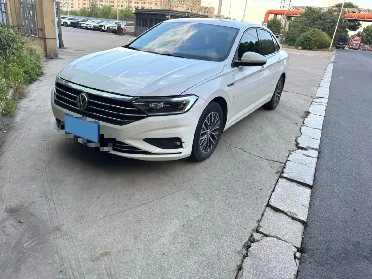 2020 Volkswagen Sagitar 1.4T 150HP L4 7DCT