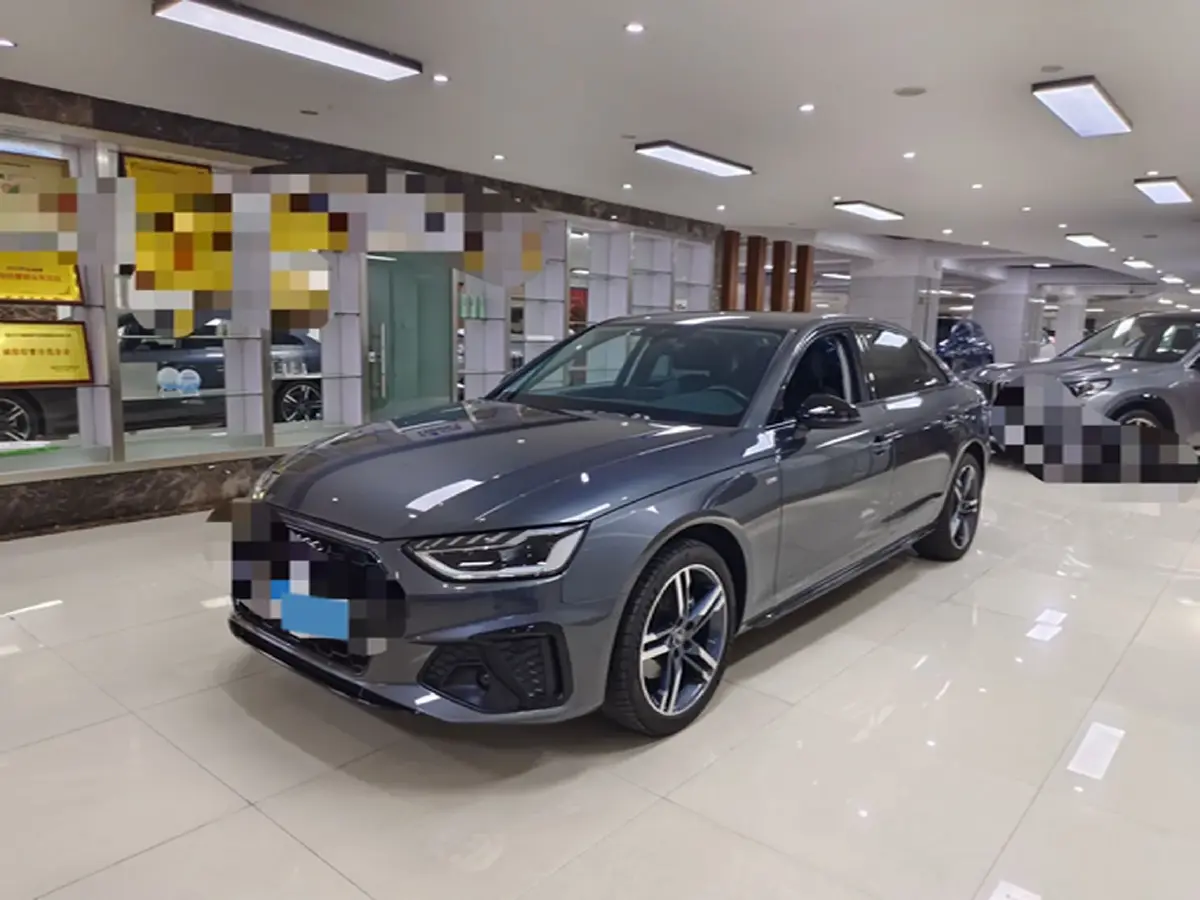 2022 Audi A4L 2.0T 190HP L4 7DCT