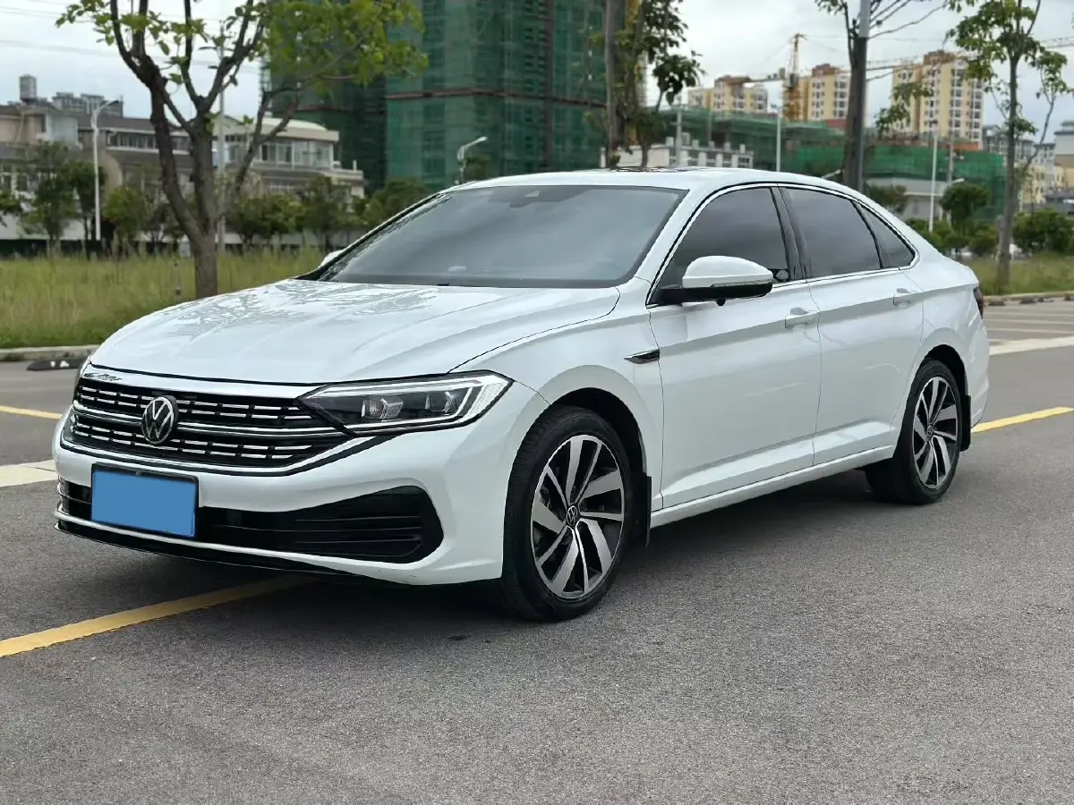 2023 Volkswagen Sagitar 1.5T 160HP L4 7DCT