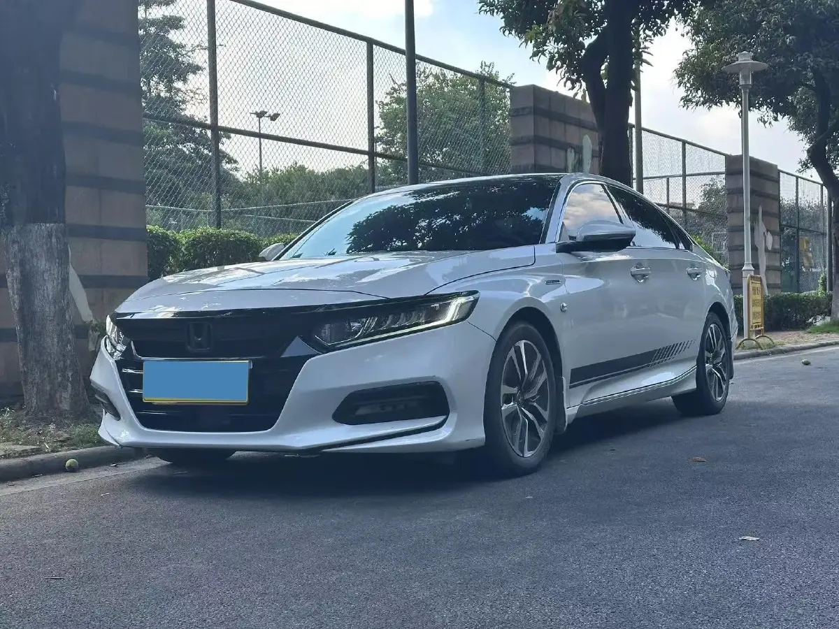 2018 Honda Accord 2.0L 146HP L4 E-CVT Hybrid