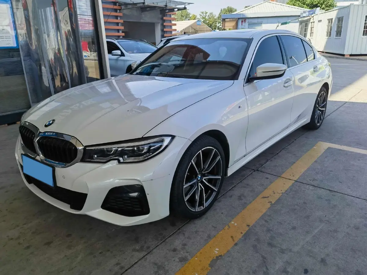 2021 BMW 3 Series 2.0T 156HP L4 8AT