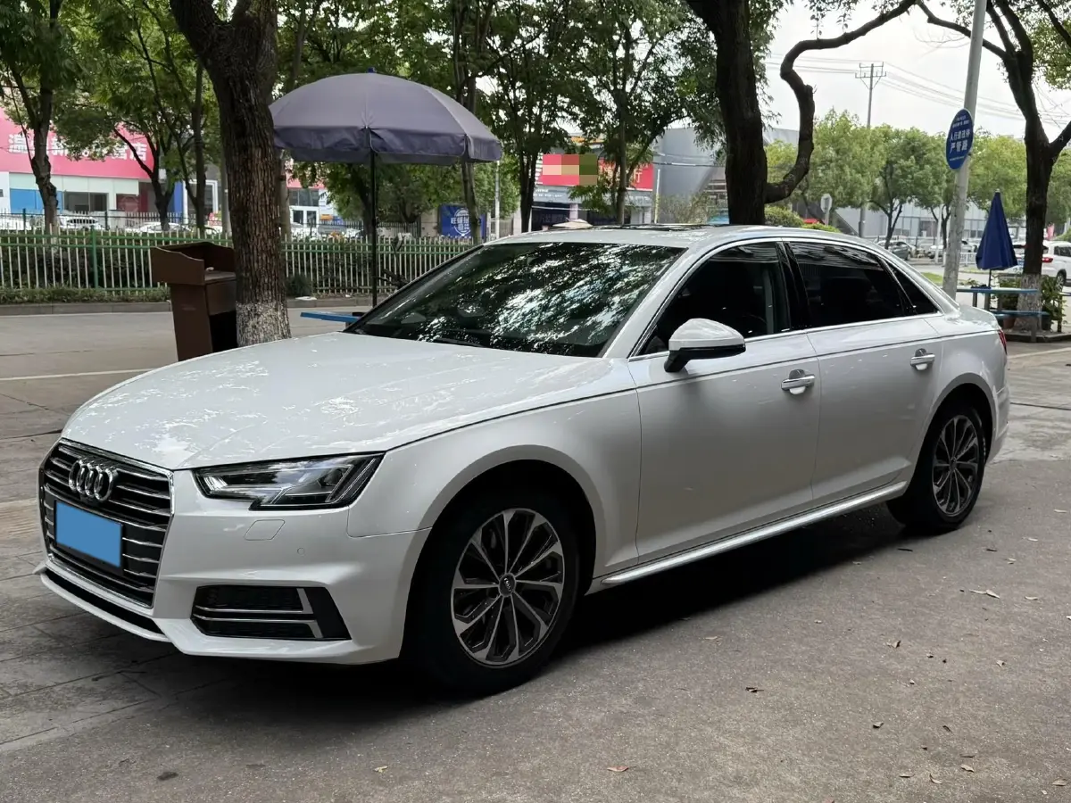2019 Audi A4L 2.0T 190HP L4 7DCT