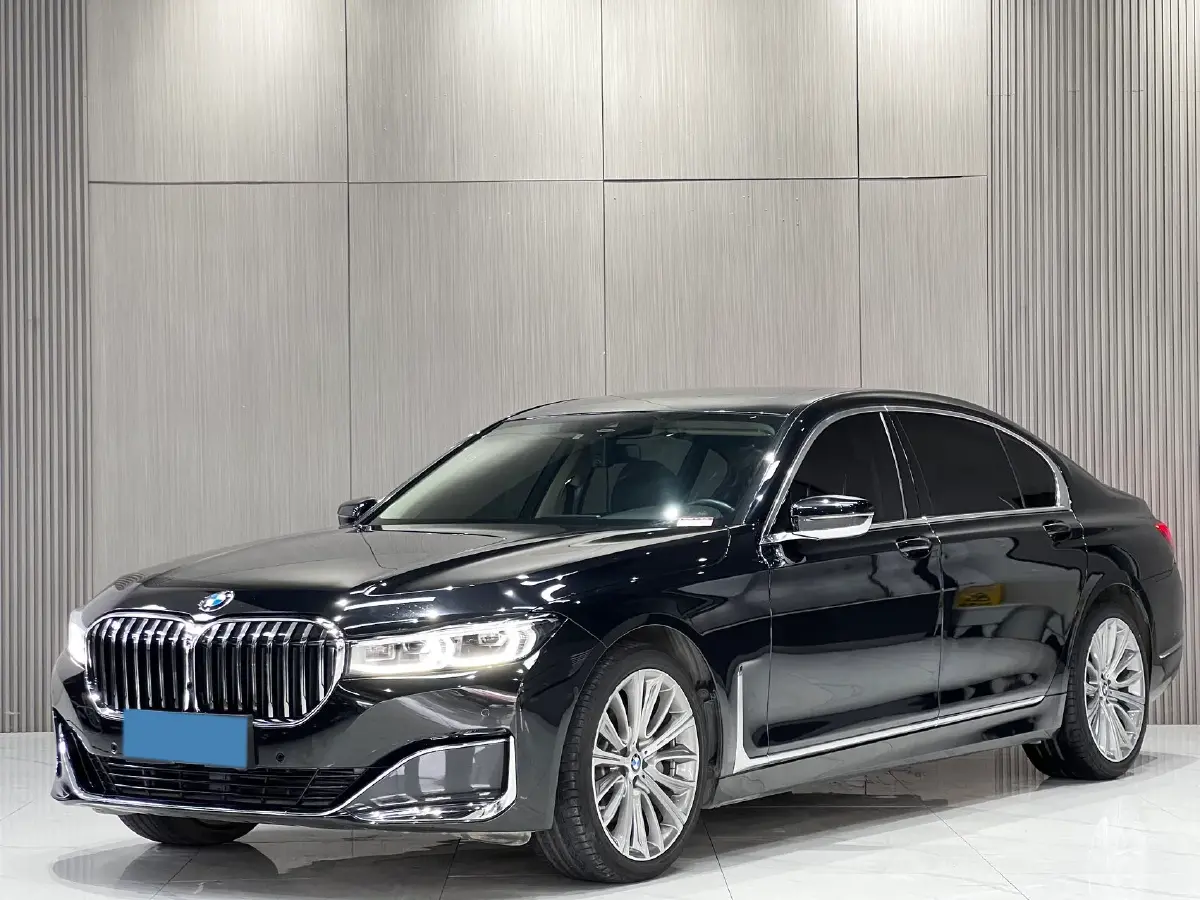 2019 BMW 7 Series 3.0T 340HP L6 8AT