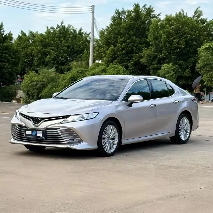2019 Toyota Camry 2.5L 209HP L4 8AT