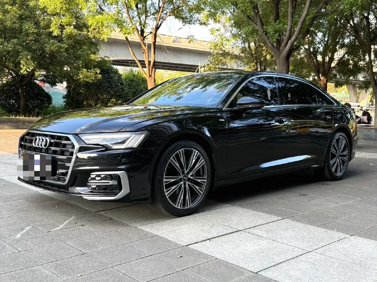 2023 Audi A6L 2.0T 190HP L4 7DCT