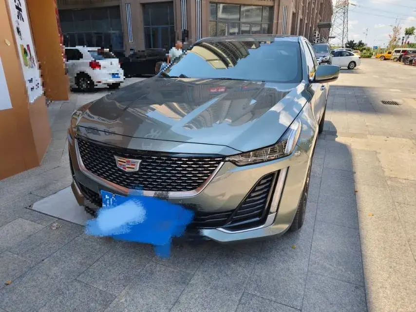 2023 Cadillac CT5 2.0T 237HP L4 10AT