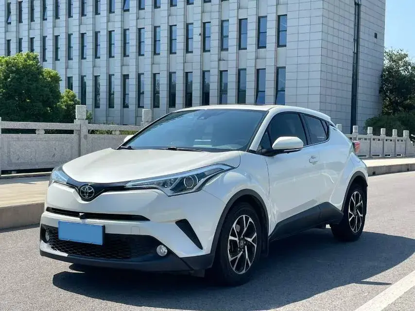 2020 Toyota C-HR 2.0L 171HP L4 CVT