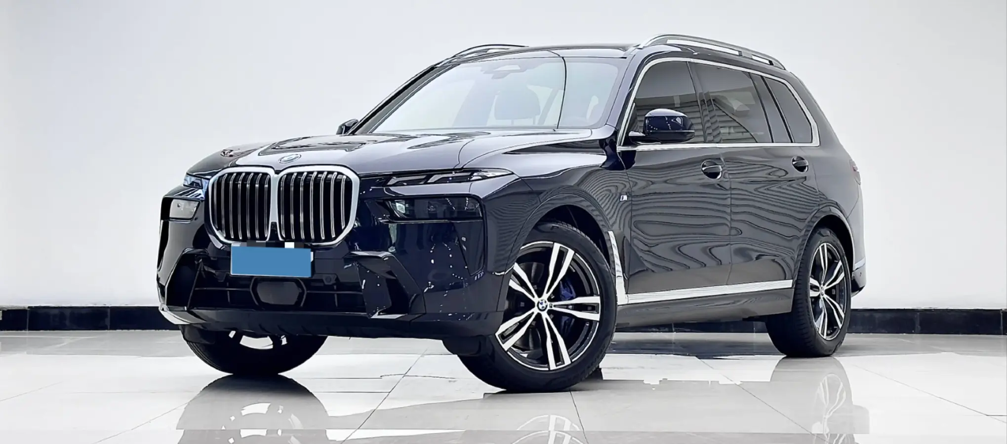 2023 BMW X7 3.0T 381HP L6 8AT