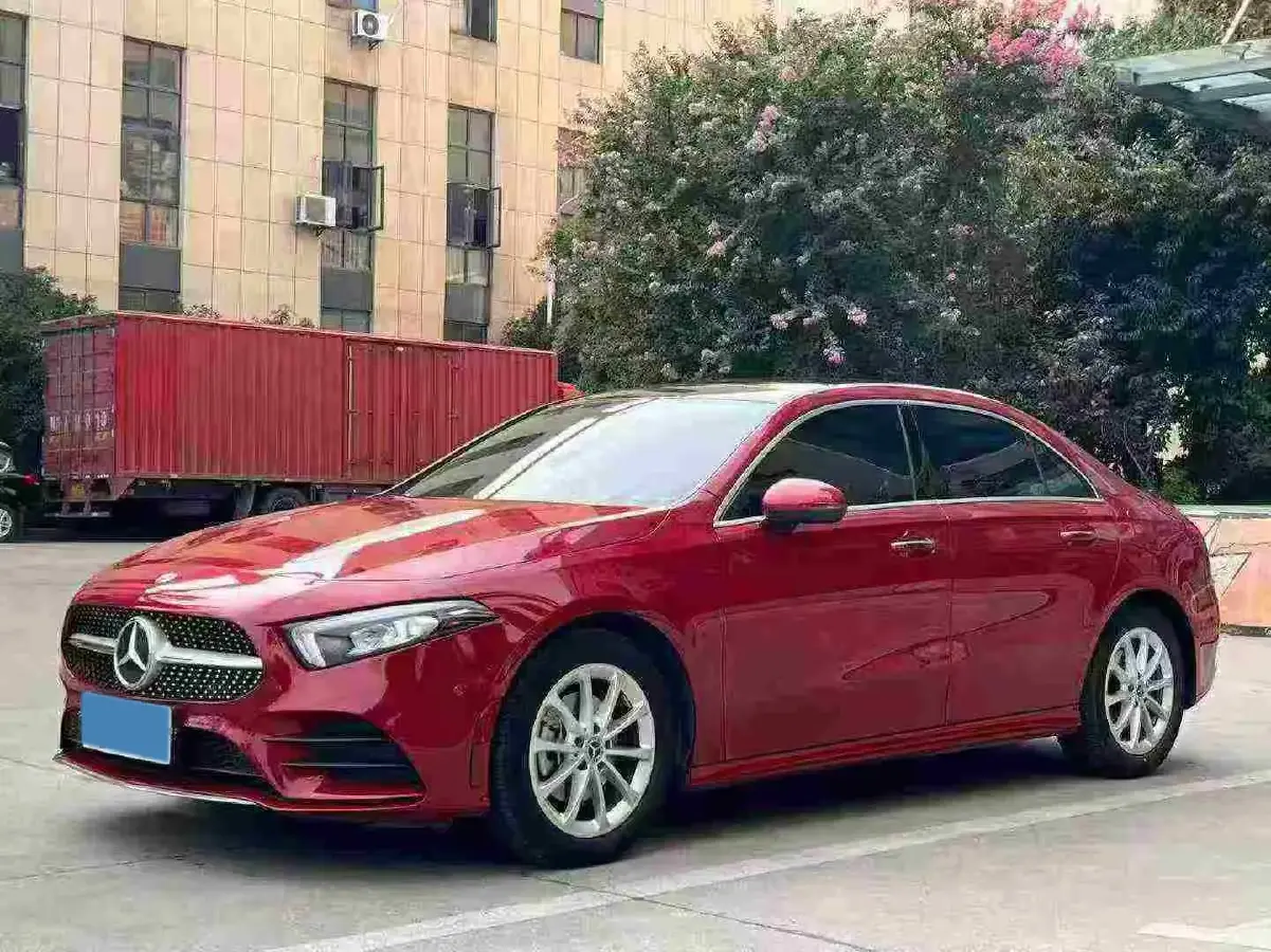 2021 Mercedes-Benz A Class 1.3T 163HP L4 7DCT