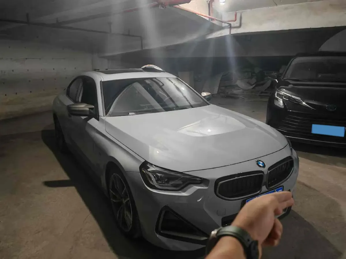 2023 BMW 3.0T 333HP L6 8AT,autocango,china used car exporter,china ev exporter,chinese used car exporter,chinese used ev exporter