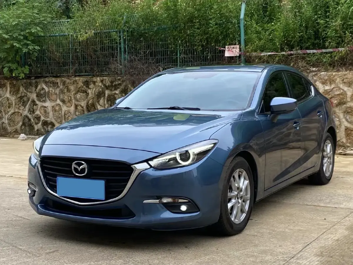 2017 Mazda 3 Axela 1.5L 117HP L4 6AT