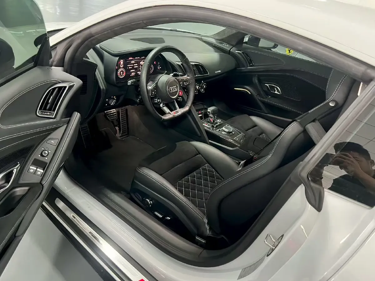 2021 Audi R8 5.2L 620HP V10 7DCT,autocango,china used car exporter,china ev exporter,chinese used car exporter,chinese used ev exporter