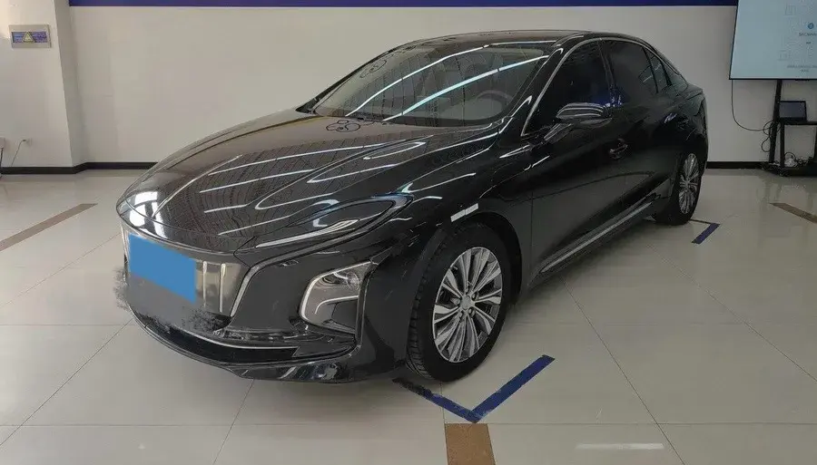 2022 HongQi E-QM5 BEV 54KWH