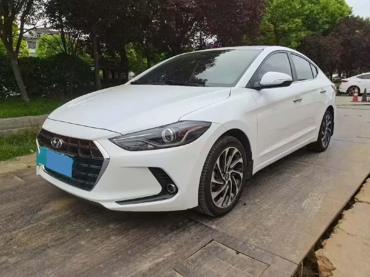 2019 Hyundai Elantra 1.4T 130HP L4 7DCT