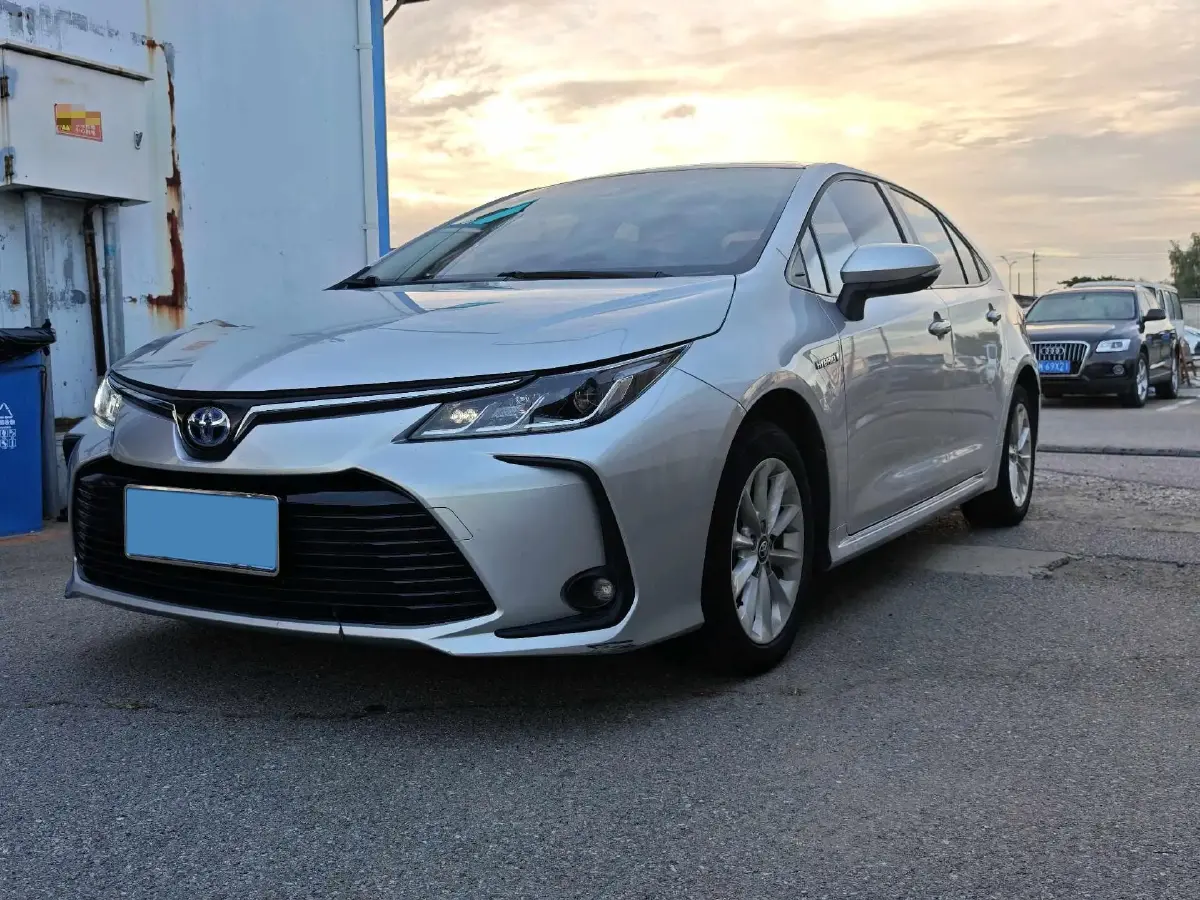 2022 Toyota Corolla 1.8L 98HP L4 E-CVT Hybrid