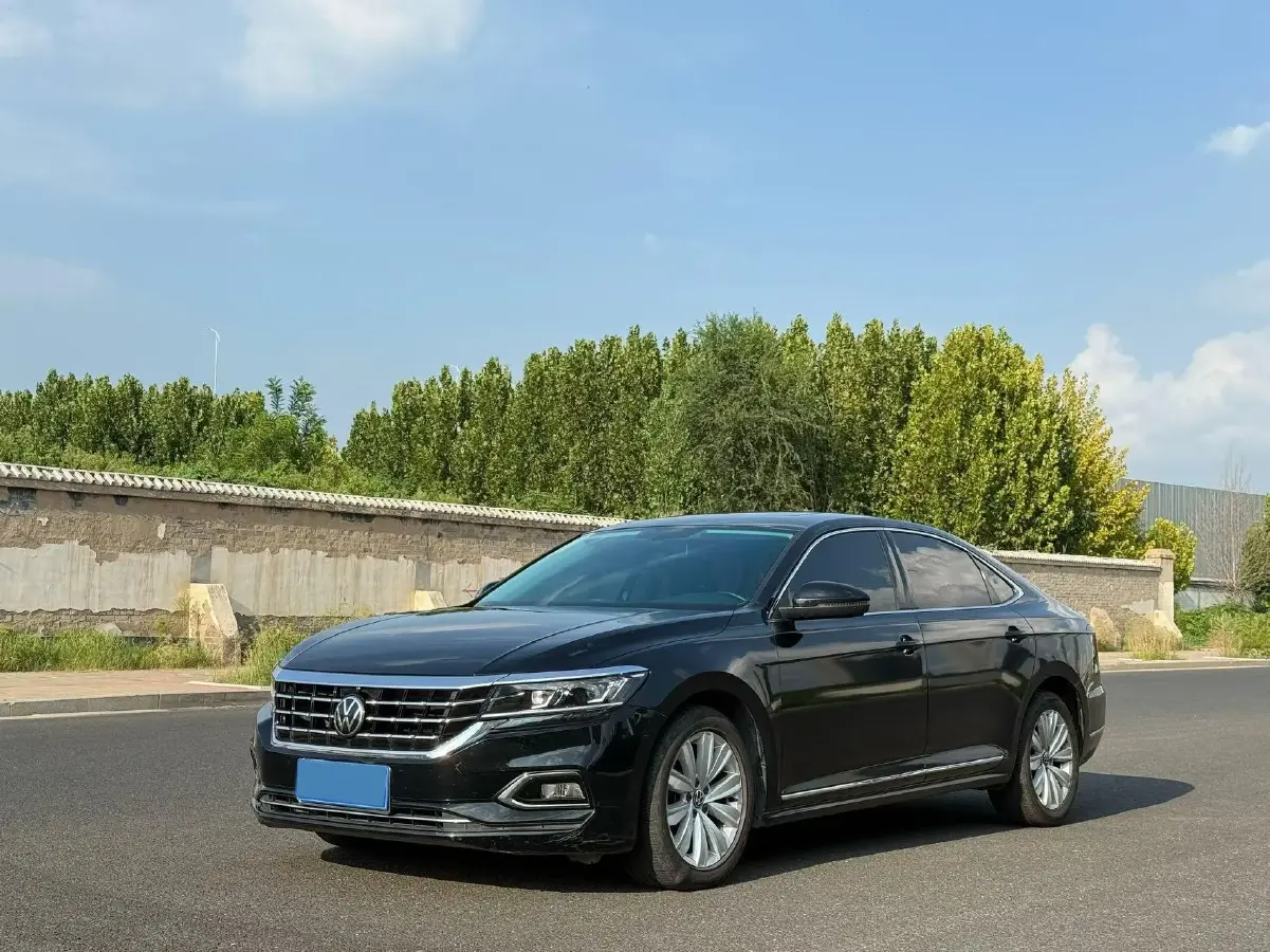 2020 Volkswagen Passat 2.0T 186HP L4 7DCT