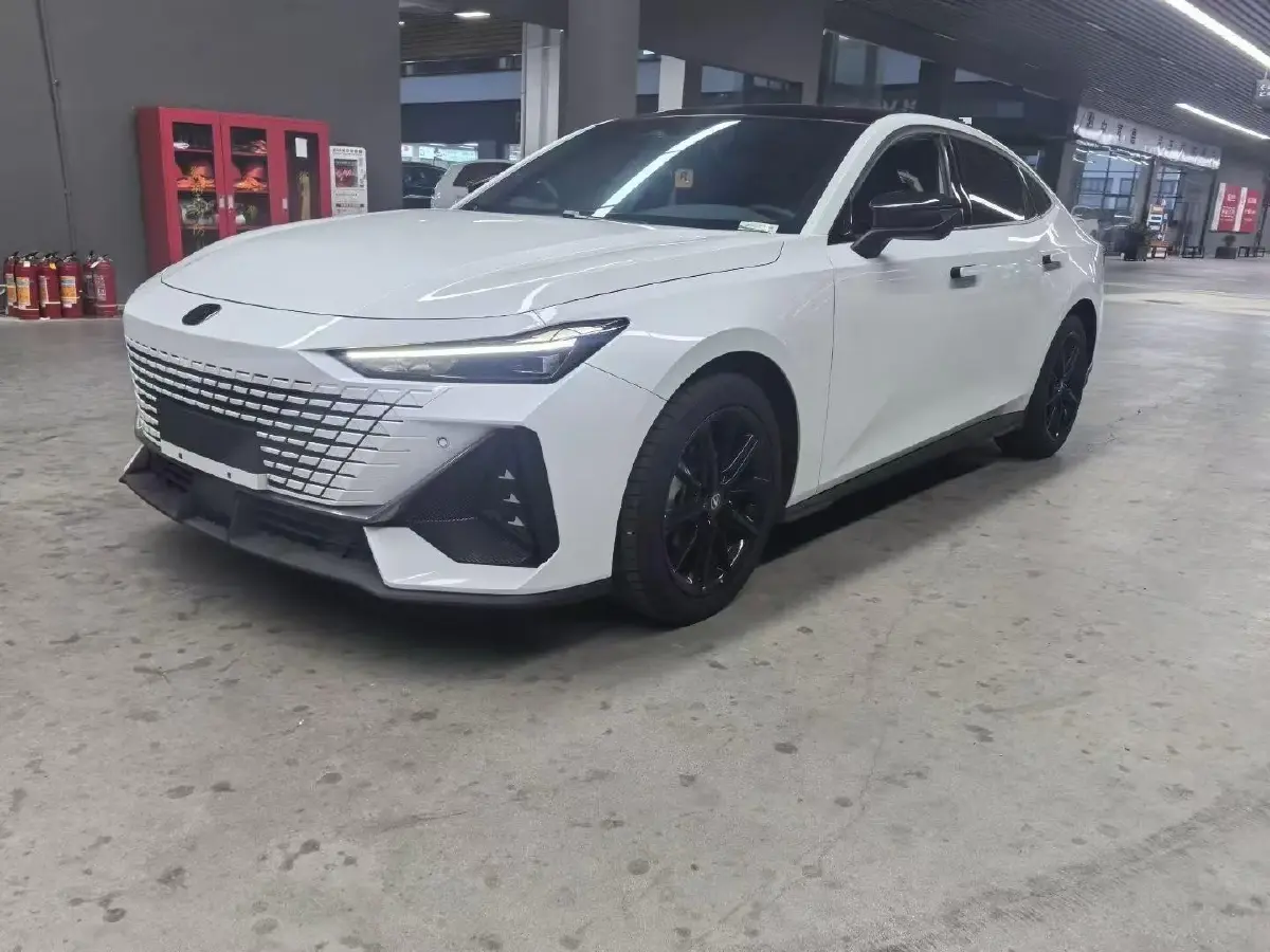 2023 ChangAn UNI-V 1.5T 188HP L4 7DCT
