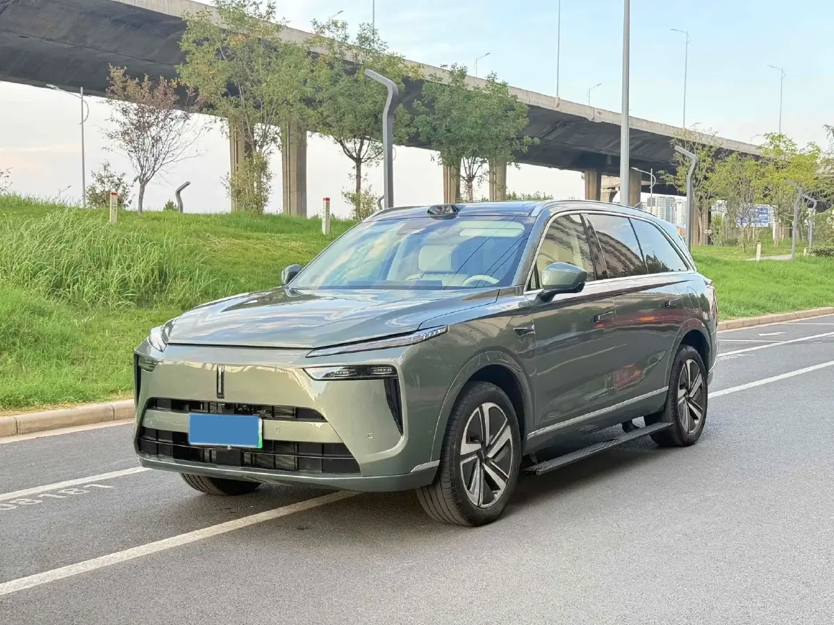 2025 WEY BlueMountain 1.5T 170HP L4 4DHT PHEV 44.5KWH