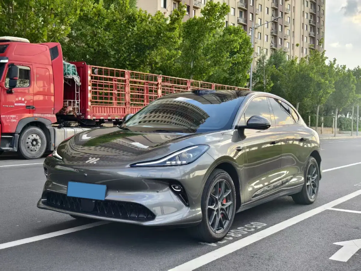 2025 IM LS6 BEV 83KWH