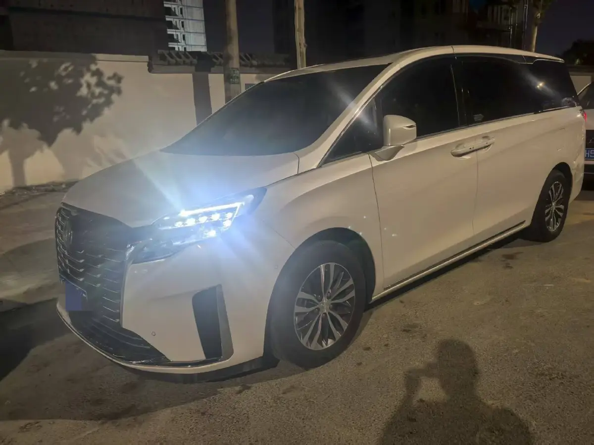 2023 Buick GL8 2.0T 237HP L4 9AT