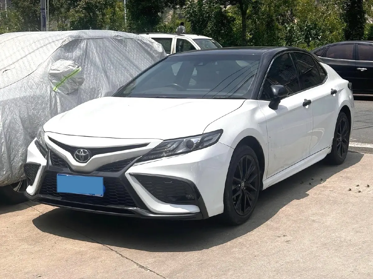 2021 Toyota Camry 2.5L 209HP L4 8AT