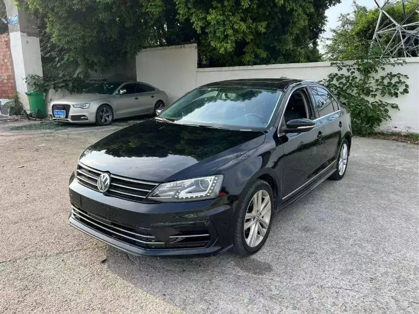 2018 Volkswagen Sagitar 1.4T 150HP L4 7DCT