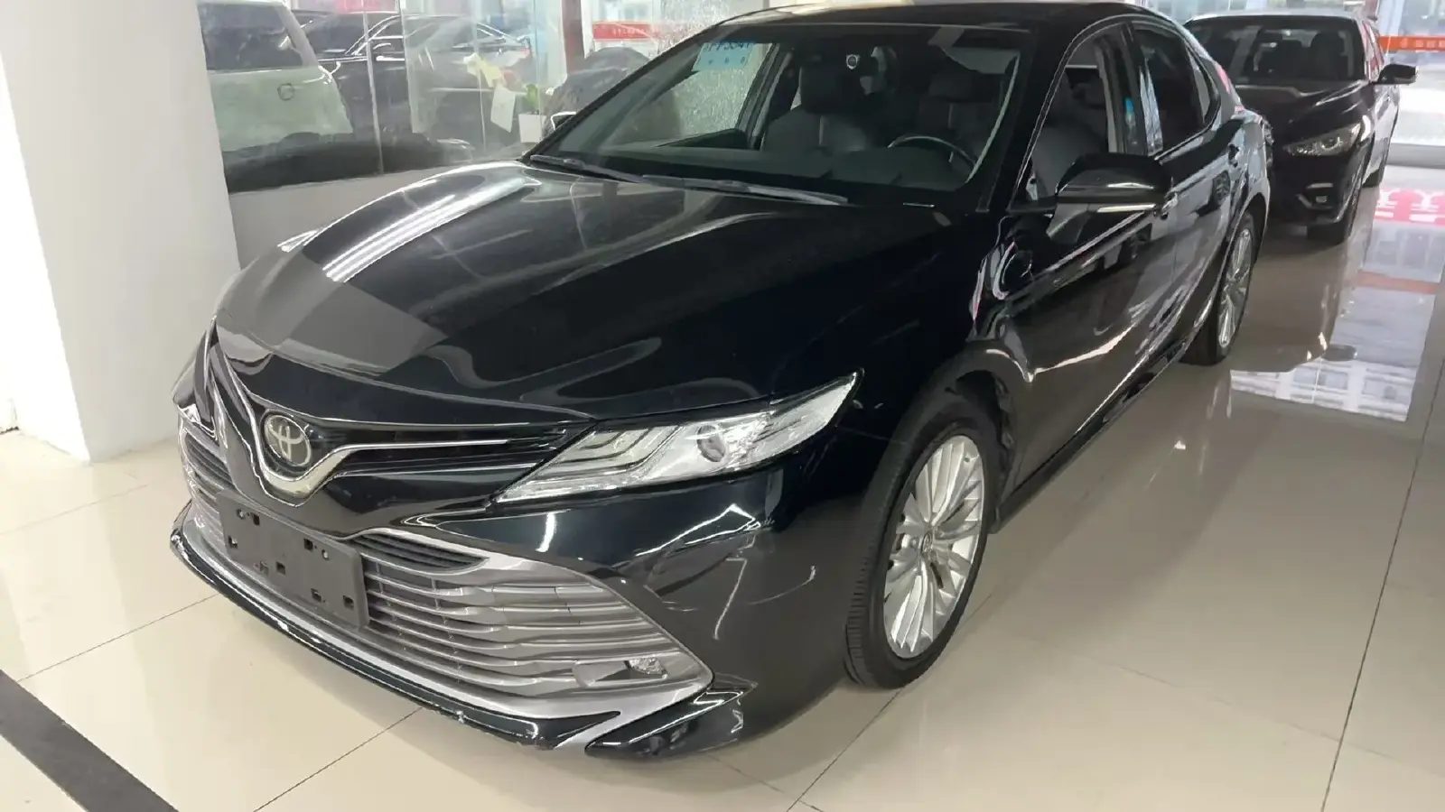 2019 Toyota Camry 2.5L 209HP L4 8AT