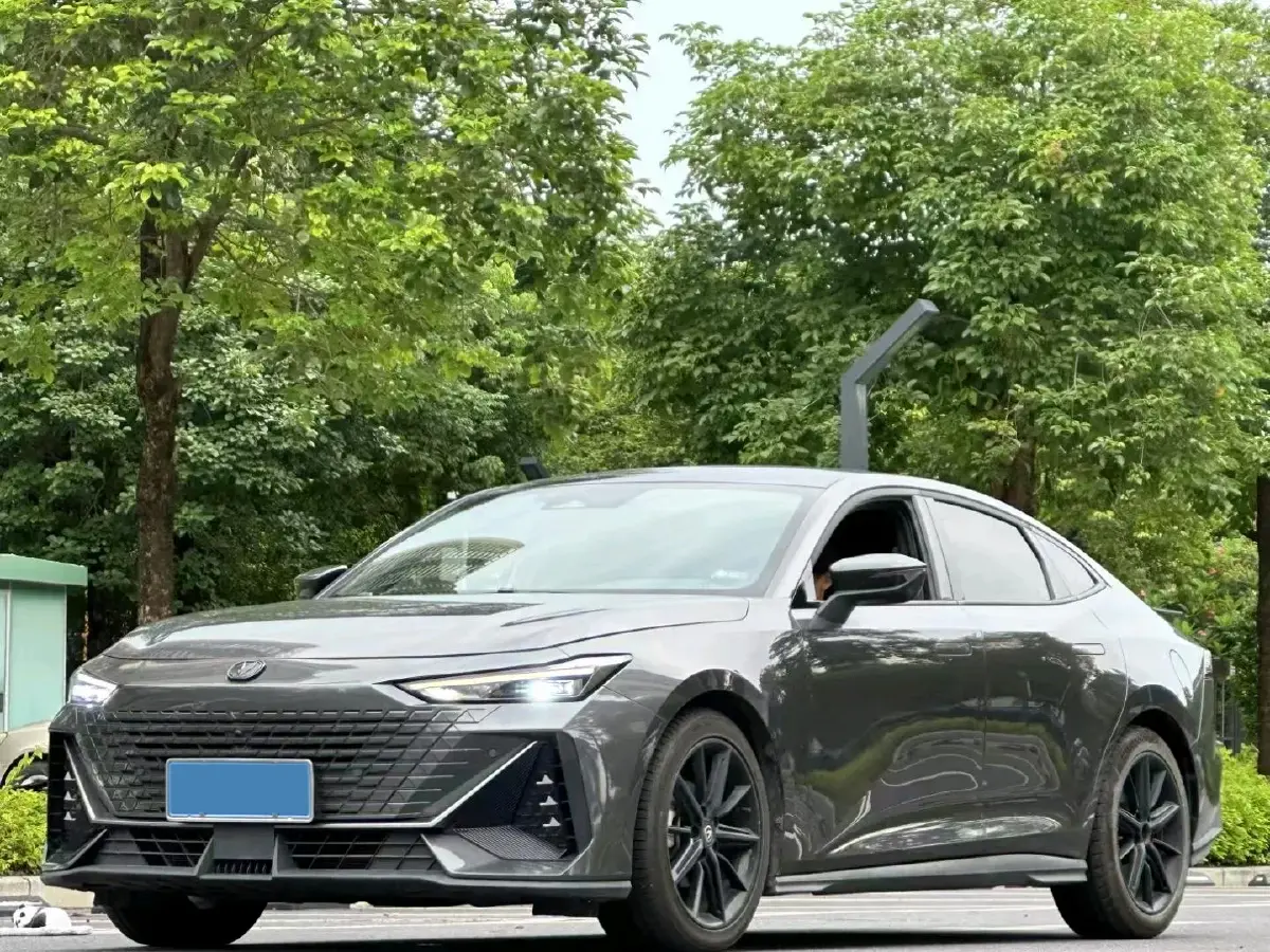 2022 ChangAn UNI-V 1.5T 188HP L4 7DCT