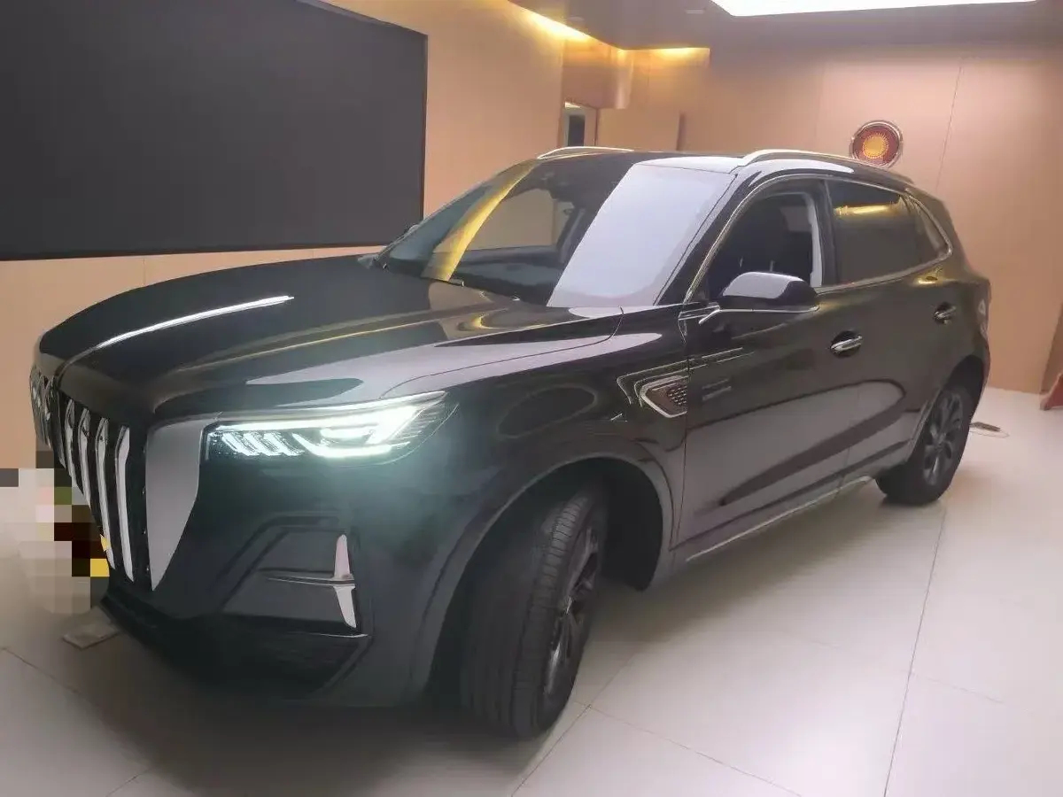 2023 HongQi HS5 2.0T 252HP L4 8AT
