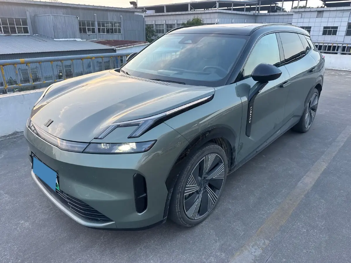 2023 LYNK&CO 08 EM-P 1.5T 163HP L4 3DHT PHEV 39.6KWH