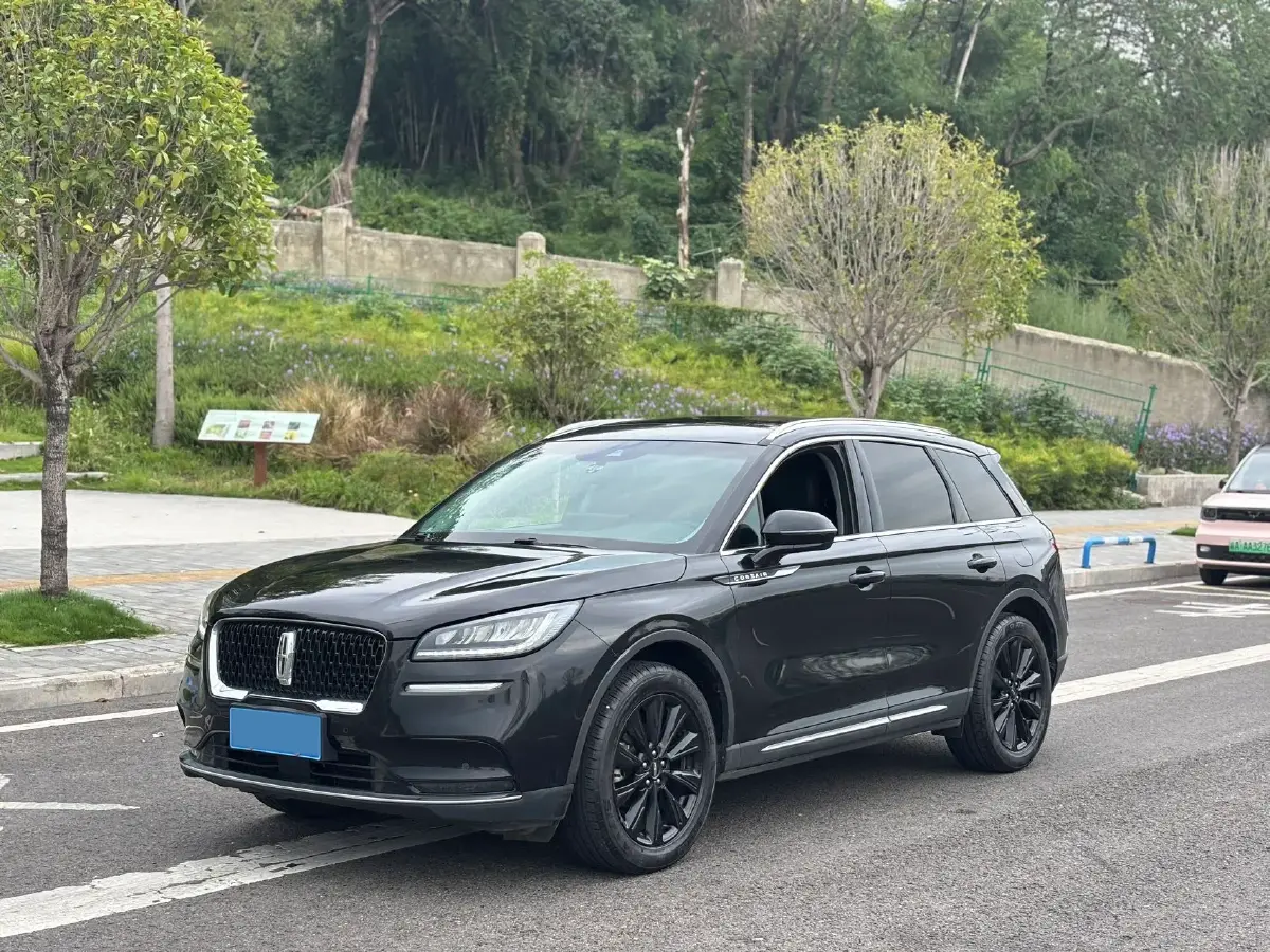 2020 Lincoln Corsair 2.0T 245HP L4 8AT