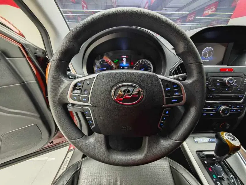 2017 LiFan X80 2.0T 192HP L4 6AT,autocango,china used car exporter,china ev exporter,chinese used car exporter,chinese used ev exporter