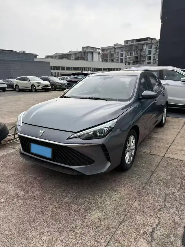 2023 Roewe i5 1.5L 129HP L4 CVT